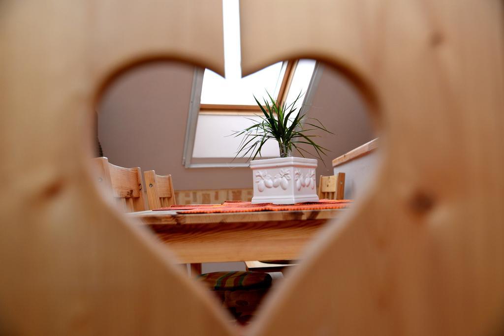 Vila Abbazia Apartman Gyula Pokoj fotografie